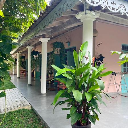 Ronaya Surf Waves Villa Dikwella Ngoại thất bức ảnh