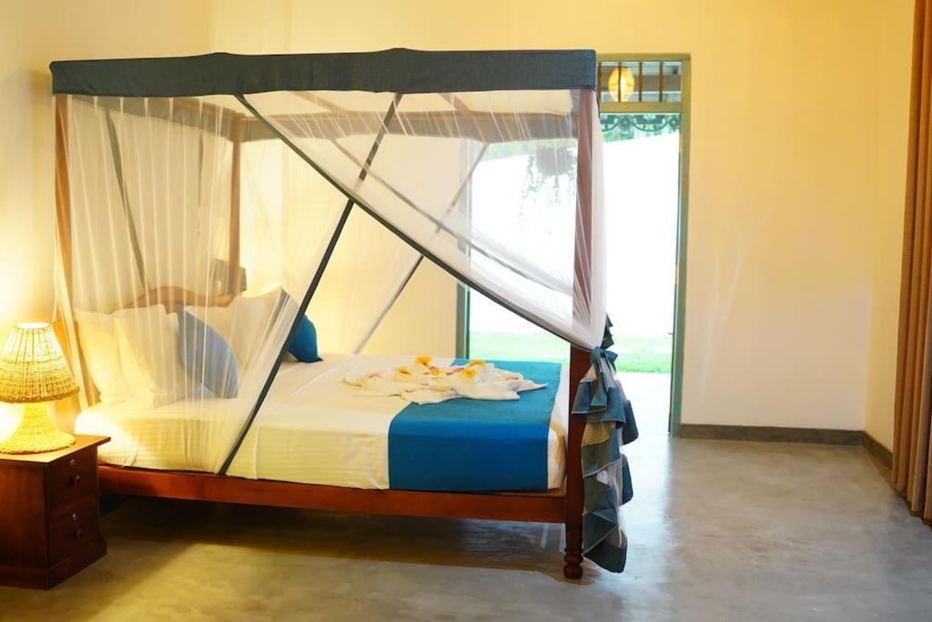 Ronaya Surf Waves Villa Dikwella Ngoại thất bức ảnh