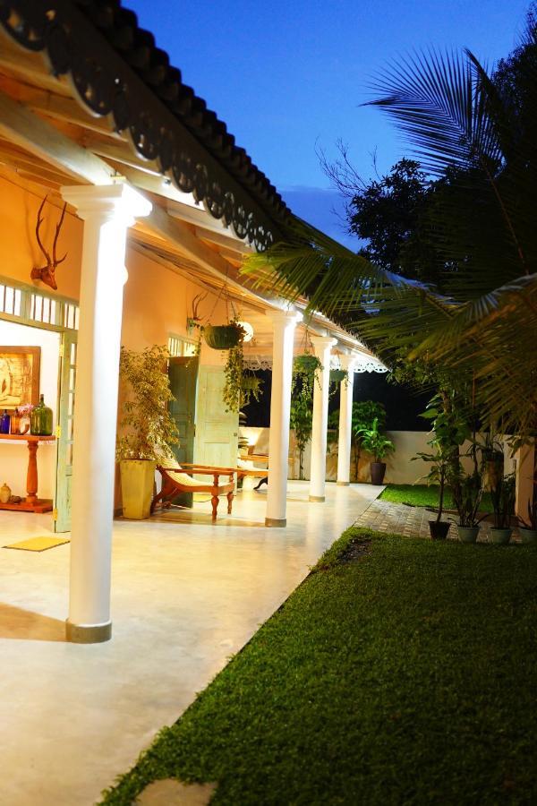 Ronaya Surf Waves Villa Dikwella Ngoại thất bức ảnh